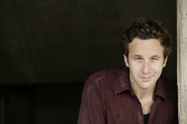 Mv5bmtuxmzg3ntg3ml5bml5banbnxkfyzxn1bwu-_v1-_sx600_sy399_