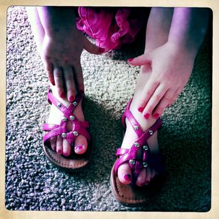 Look at my fingers! Look at my fingers!