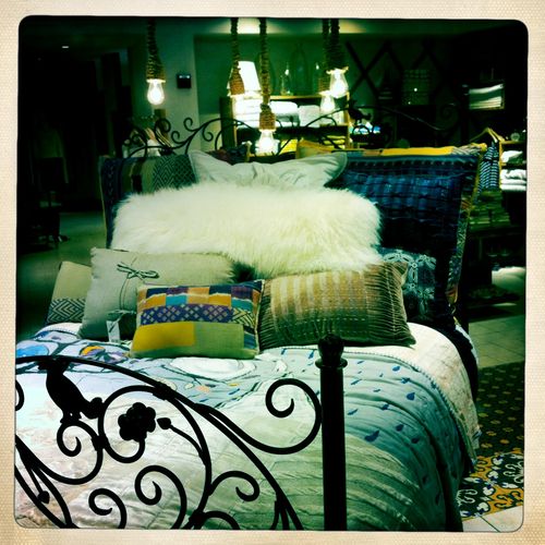 can I sleep here? can I sleep here?