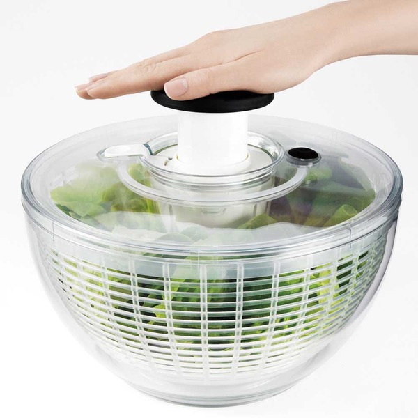 OXO_Good_Grips_Salad_Spinner_with_hand_pump-sixhundred